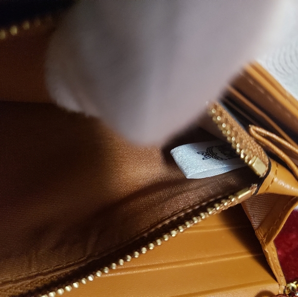 MCM bag - crossbody - Picture 9 of 13